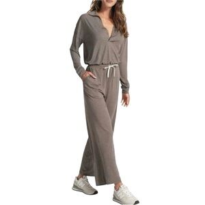 Vuori long sleeve drawstring waist romper relaxed fit romper excellent condition